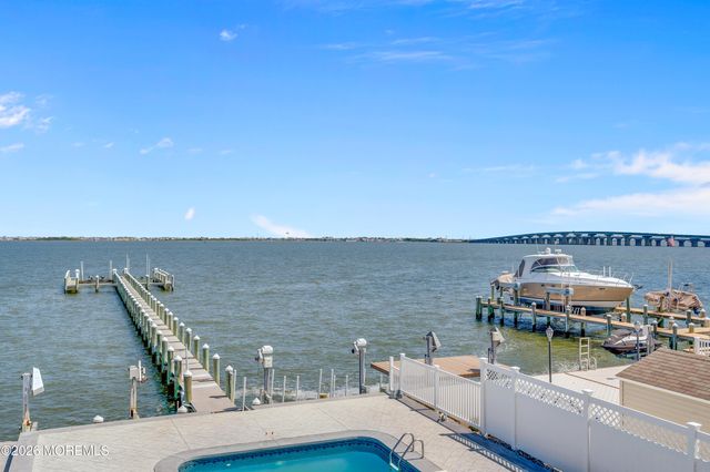 553 Long Point Drive, Toms River, NJ 08753