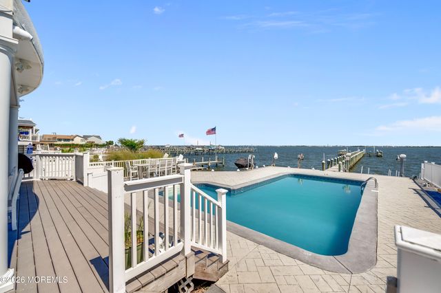 553 Long Point Drive, Toms River, NJ 08753