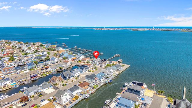 553 Long Point Drive, Toms River, NJ 08753