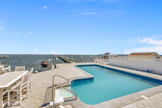 553 Long Point Drive, Toms River, NJ 08753