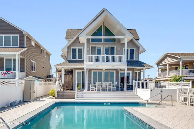 553 Long Point Drive, Toms River, NJ 08753