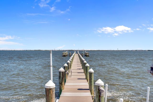 553 Long Point Drive, Toms River, NJ 08753