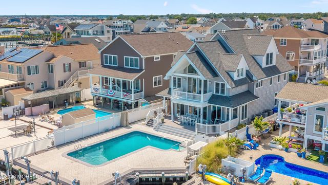 553 Long Point Drive, Toms River, NJ 08753