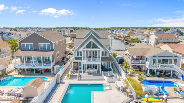 553 Long Point Drive, Toms River, NJ 08753