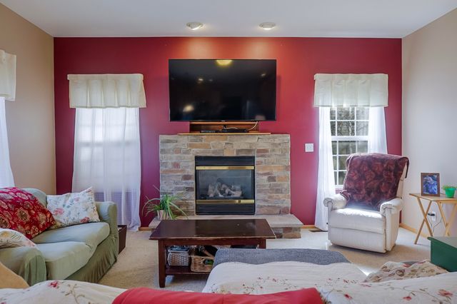 10491 Pike Street, Crown Point, IN 46307