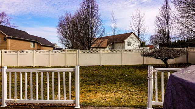 10491 Pike Street, Crown Point, IN 46307