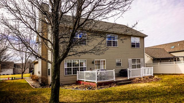 10491 Pike Street, Crown Point, IN 46307