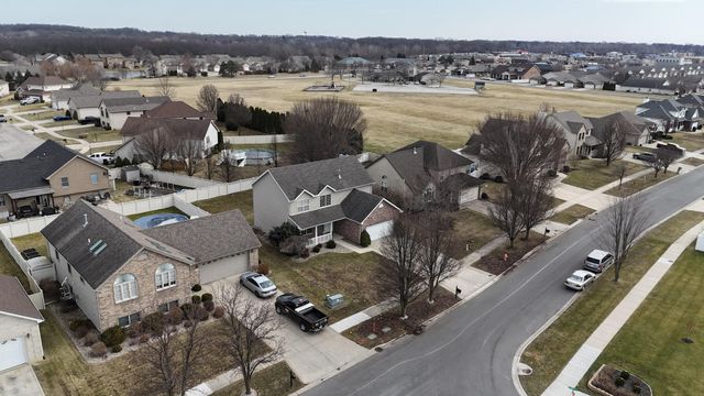 10491 Pike Street, Crown Point, IN 46307