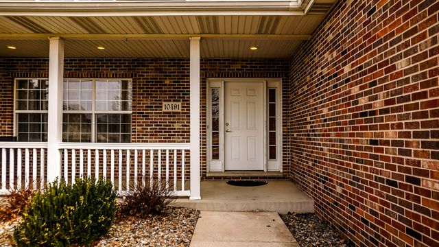 10491 Pike Street, Crown Point, IN 46307