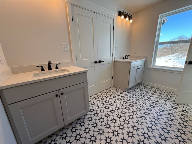 137 Morningstar Drive, Rostraver, PA 15012