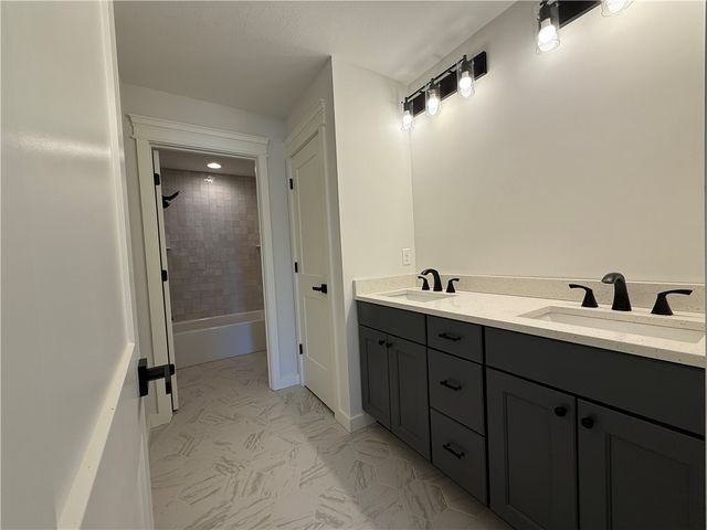 137 Morningstar Drive, Rostraver, PA 15012