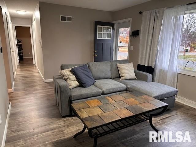 1835 CEDAR Street, Jacksonville, IL 62650