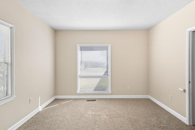 881 Gill Way, Chowchilla, CA 93610