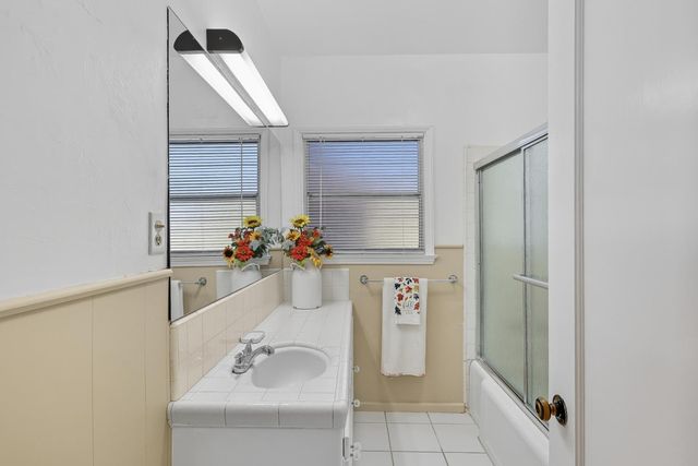 881 Gill Way, Chowchilla, CA 93610