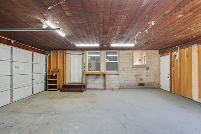 881 Gill Way, Chowchilla, CA 93610