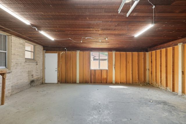 881 Gill Way, Chowchilla, CA 93610