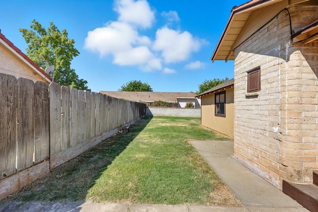 881 Gill Way, Chowchilla, CA 93610