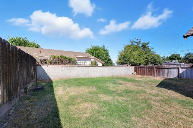 881 Gill Way, Chowchilla, CA 93610