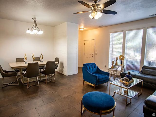 929 N FARMINGTON XING, Farmington, UT 84025