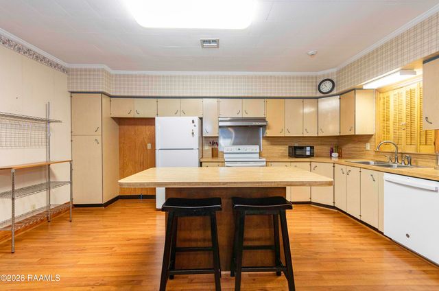 620 W Main Street, Broussard, LA 70518