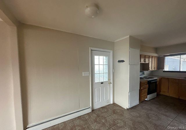 104 Weeks Road, North Babylon, NY 11703