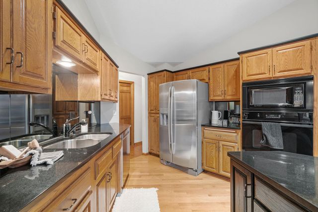 1688 Chatham Avenue, Arden Hills, MN 55112