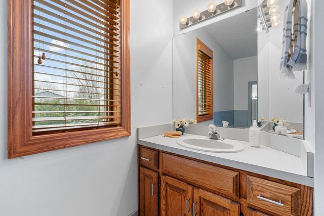 1688 Chatham Avenue, Arden Hills, MN 55112