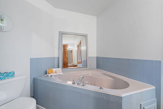 1688 Chatham Avenue, Arden Hills, MN 55112