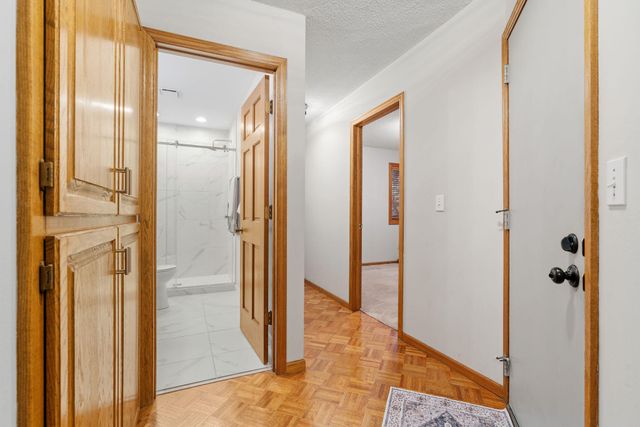 1688 Chatham Avenue, Arden Hills, MN 55112