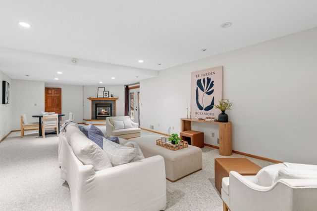 1688 Chatham Avenue, Arden Hills, MN 55112