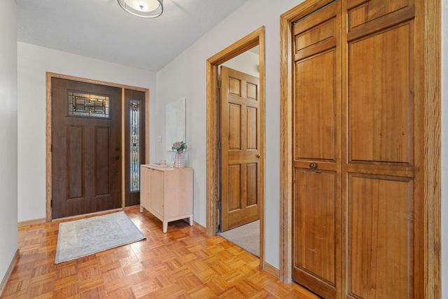 1688 Chatham Avenue, Arden Hills, MN 55112