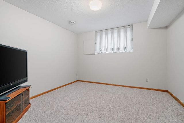 1688 Chatham Avenue, Arden Hills, MN 55112