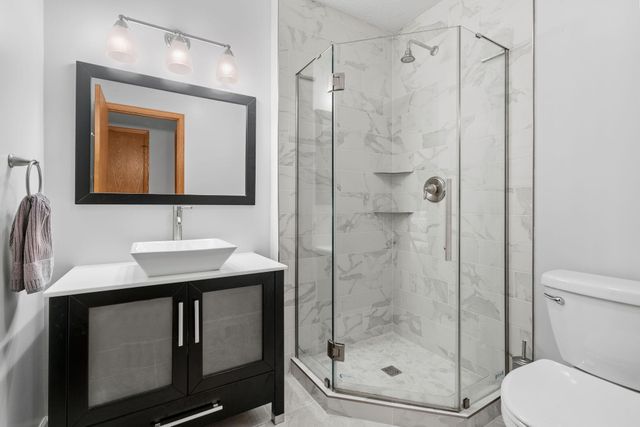 1688 Chatham Avenue, Arden Hills, MN 55112