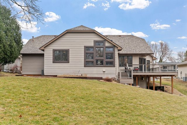 1688 Chatham Avenue, Arden Hills, MN 55112
