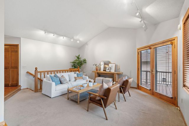 1688 Chatham Avenue, Arden Hills, MN 55112