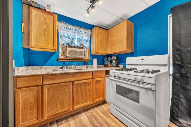 2252 Kenwood BLVD SE, Roanoke, VA 24013