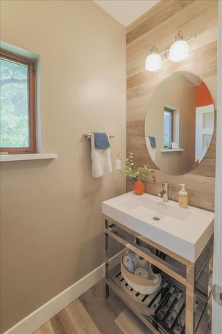 200 Hidden Creek Dr, Auburn, CA 95603