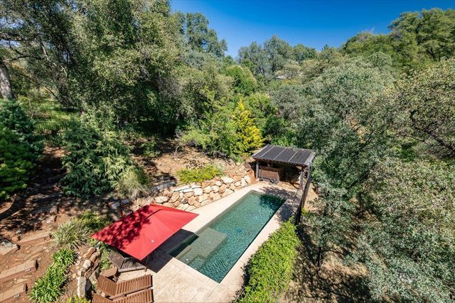 200 Hidden Creek Dr, Auburn, CA 95603