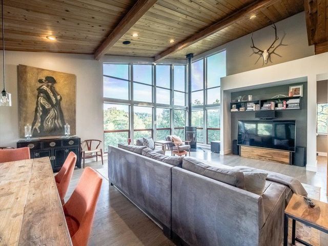 200 Hidden Creek Dr, Auburn, CA 95603