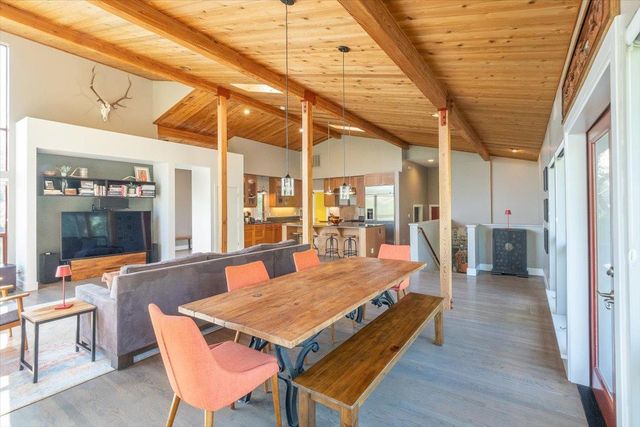 200 Hidden Creek Dr, Auburn, CA 95603