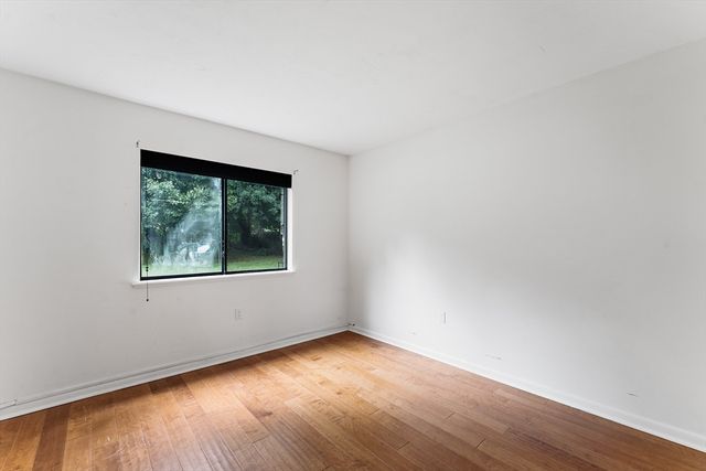 59 School St B15, Northborough, MA 01532