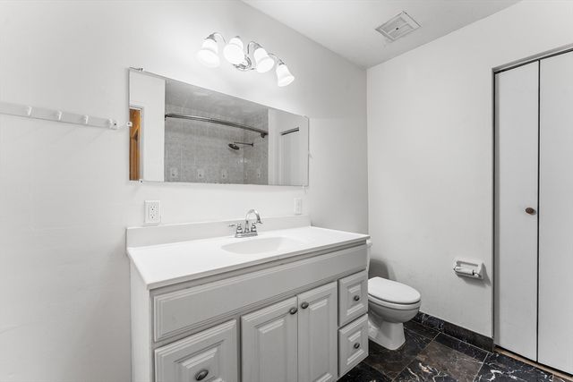 59 School St B15, Northborough, MA 01532