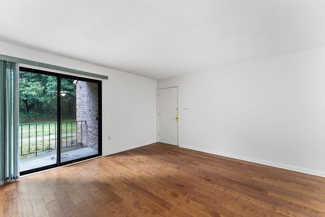 59 School St B15, Northborough, MA 01532