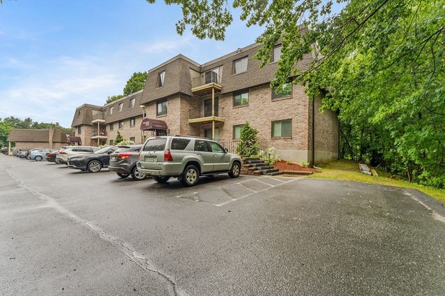 59 School St B15, Northborough, MA 01532