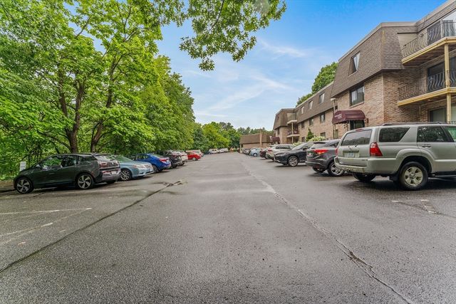 59 School St B15, Northborough, MA 01532