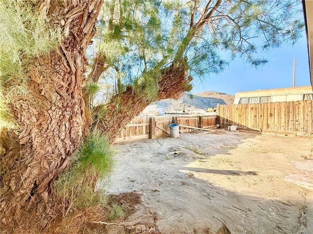 82475 3rd, Trona, CA 93562