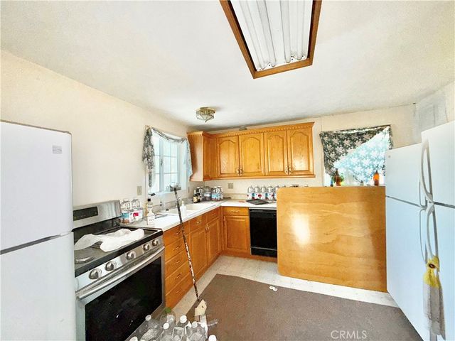 82475 3rd, Trona, CA 93562