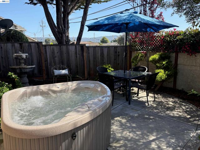 217 Casa Verde Way, Monterey, CA 93940