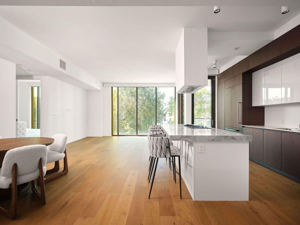 1211 W Riverside DR 4D, Austin, TX 78704