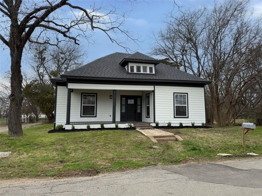 110 Mill Street, Cumby, TX 75433